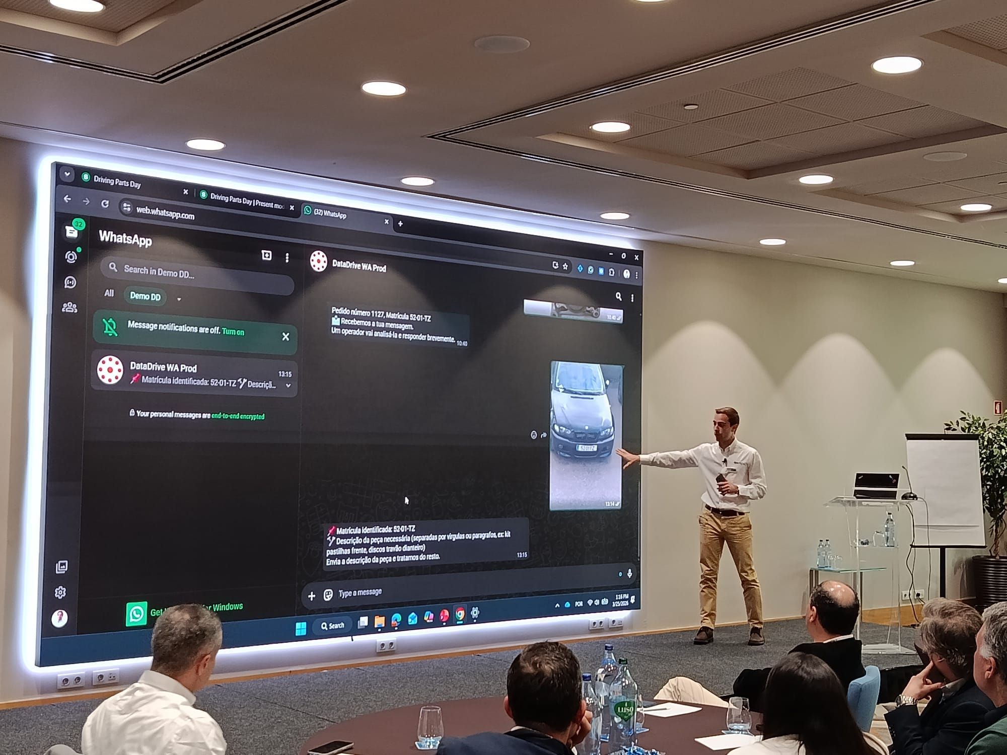 Vítor presenting practical AI applications for the automotive aftermarket at Driving Parts Day